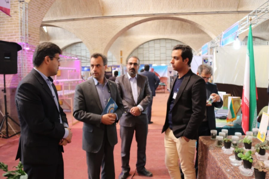 حضور دانشگاه فرهنگیان در نمایشگاه دستاوردهای پژوهش و فناوری و فن بازار یزد
 9