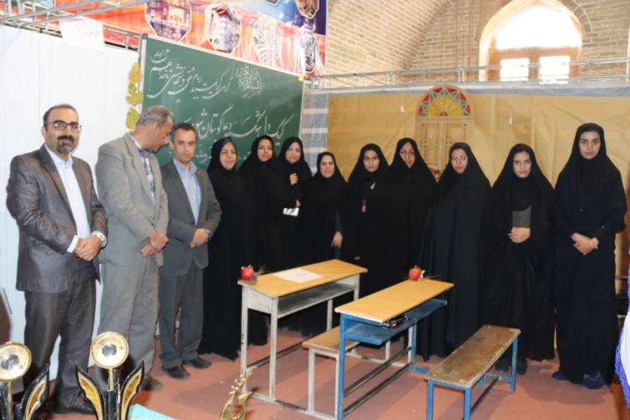 حضور دانشگاه فرهنگیان در نمایشگاه دستاوردهای پژوهش و فناوری و فن بازار یزد
 10