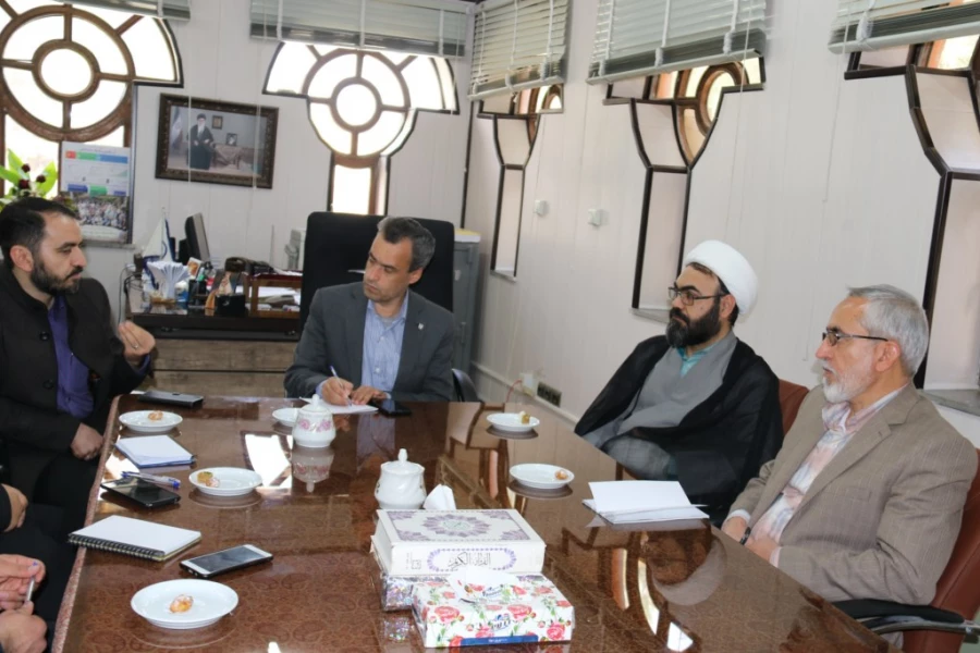 دیدار صدیقی، مسئول بسیج دانشجویی دانشگاه فرهنگیان کشور با سرپرست دانشگاه فرهنگیان یزد
 3