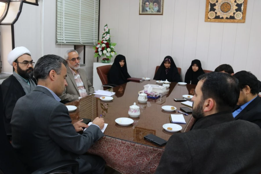 دیدار صدیقی، مسئول بسیج دانشجویی دانشگاه فرهنگیان کشور با سرپرست دانشگاه فرهنگیان یزد
 5