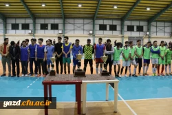 برگزاری  مسابقات فوتسال در پردیس شهیدان پاک نژاد یزد
 7