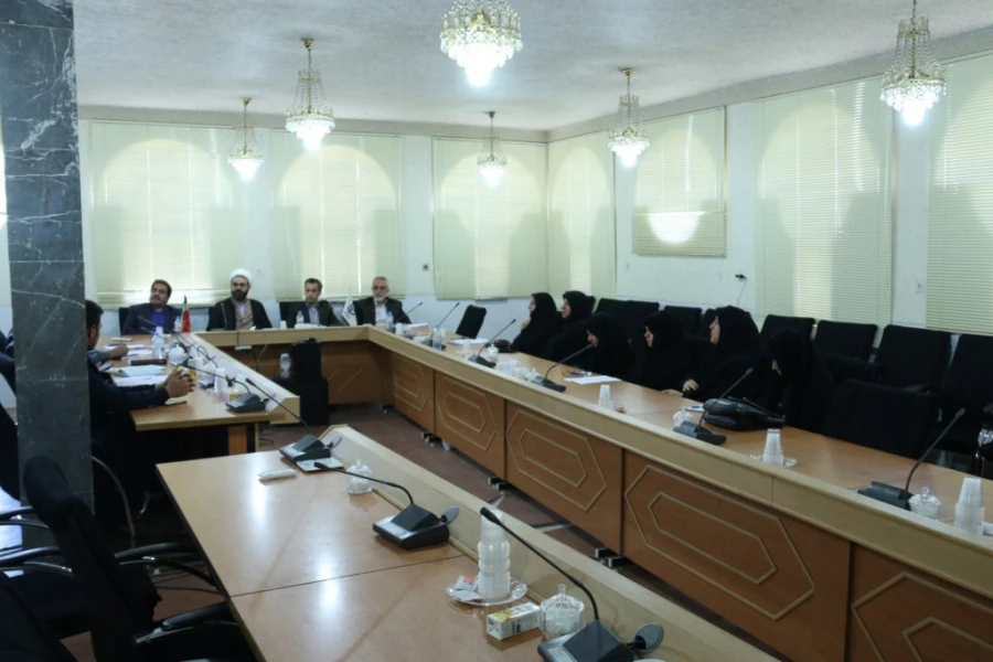 چهلمین جلسه شورای فرهنگی اجتماعی دانشگاه فرهنگیان  یزد
 4