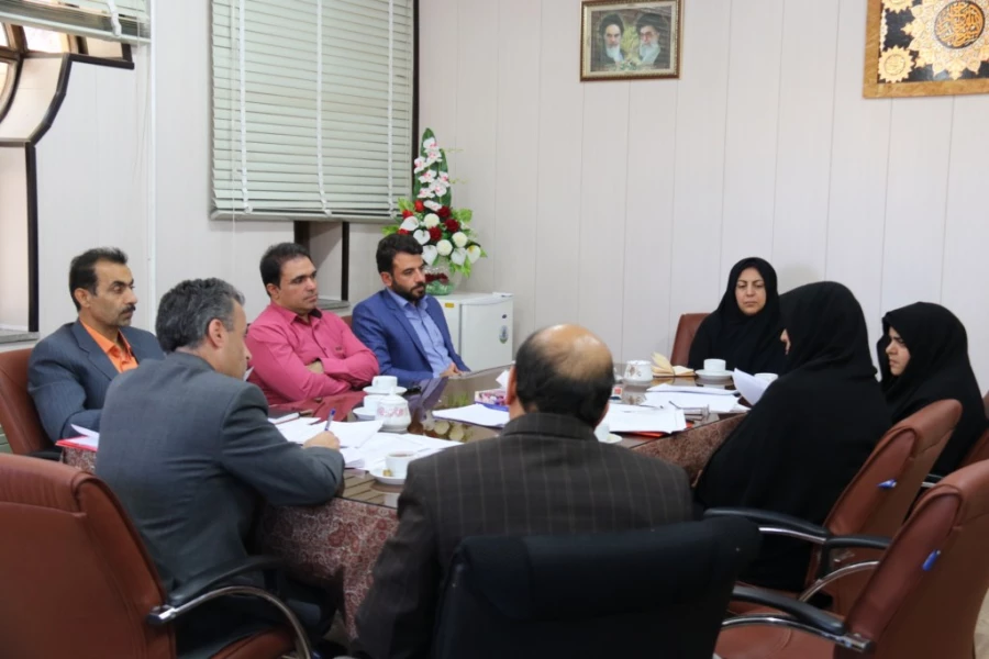 جلسه سرپرست دانشگاه فرهنگیان استان یزد با معاونان و کارشناسان حوزه دانشجویی پردیس های استان
 3