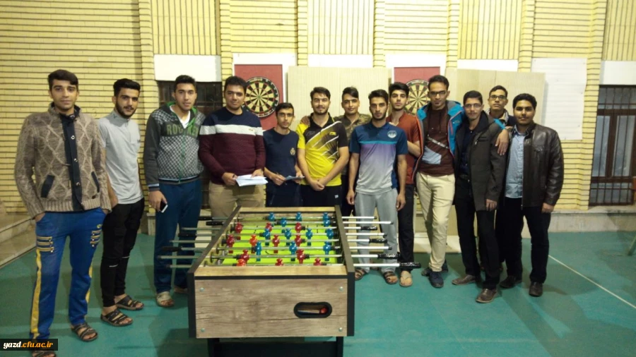 برگزاری مسابقات فوتبال دستی در پردیس شهیدان پاک نژاد 
 2