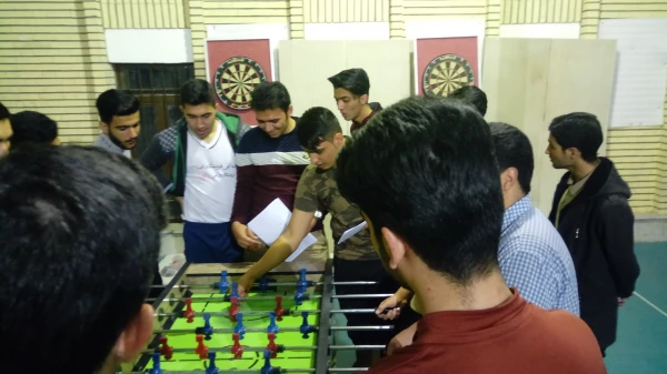 برگزاری مسابقات فوتبال دستی در پردیس شهیدان پاک نژاد 
 4