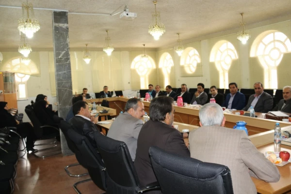 نشست مدیر کل اداره نشر و اطلاع رسانی پژوهش دانشگاه فرهنگیان با اعضای هیئت علمی پردیس های استان یزد
 4