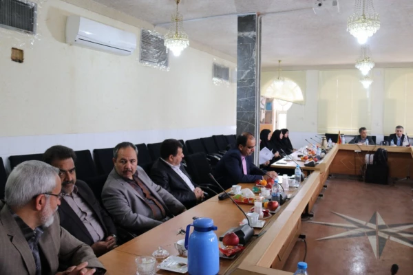 نشست مدیر کل اداره نشر و اطلاع رسانی پژوهش دانشگاه فرهنگیان با اعضای هیئت علمی پردیس های استان یزد
 6