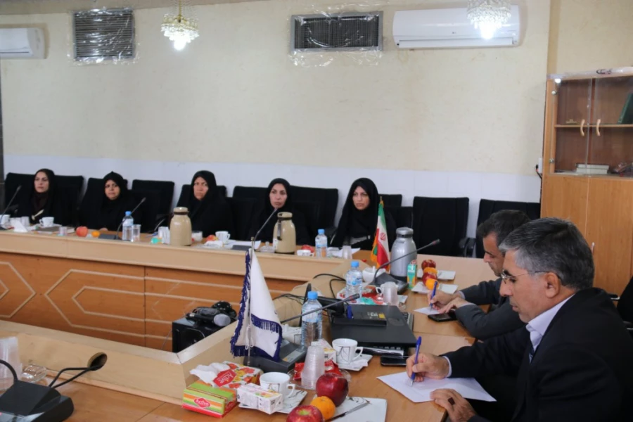 نشست مدیر کل اداره نشر و اطلاع رسانی پژوهش دانشگاه فرهنگیان با اعضای هیئت علمی پردیس های استان یزد
 8