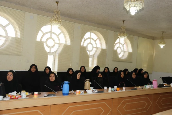 کارگاه آموزشی تخلیه تلفنی و حفاظت گفتار در دانشگاه فرهنگیان یزد برگزار گردید
 4