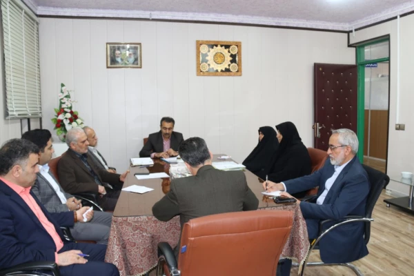 جلسه هم اندیشی مشاوران پردیس های استان با مدیریت امور پردیس های استان یزد 
 6