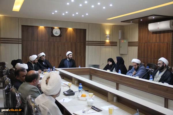 نشست رییس نهاد نمایندگی مقام معظم رهبری در دانشگاه ها با روسای دانشگاه های استان یزد
 6