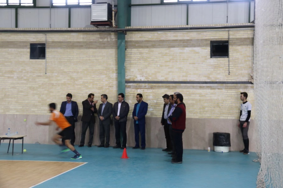 حضور مدیر استانی و مسئولین دانشگاه فرهنگیان در تمرینات تیم ورزش های همگانی پردیس شهیدان پاک نژاد یزد
 4