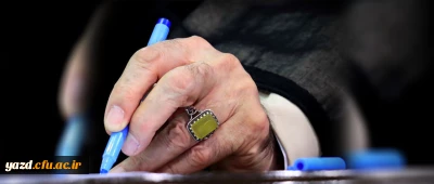 در پیامی؛
رهبر انقلاب اسلامی درگذشت والده فرمانده کل ارتش را تسلیت گفتند