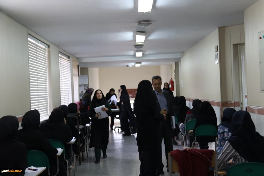 بازدید مدیر دانشگاه فرهنگیان استان از روند برگزاری امتحانات پایان ترم پردیس فاطمه الزهرا (س) یزد
 2