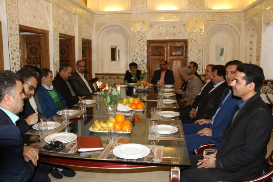 برگزاری جلسه هم اندیشی اساتید پردیس های دانشگاه فرهنگیان استان یزد
 2