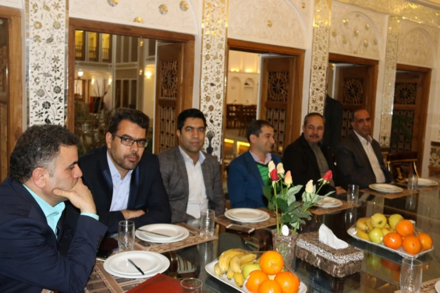 برگزاری جلسه هم اندیشی اساتید پردیس های دانشگاه فرهنگیان استان یزد
 3