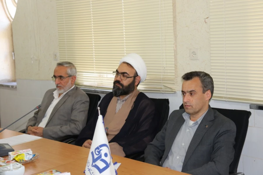 چهل ویکمین جلسه شورای فرهنگی دانشگاه فرهنگیان استان یزد برگزار شد
 4