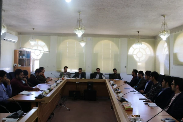 دومین جلسه هم اندیشی نمایندگان کلاس های آموزشی با حضور مدیر امور پردیس های استان یزد
 2