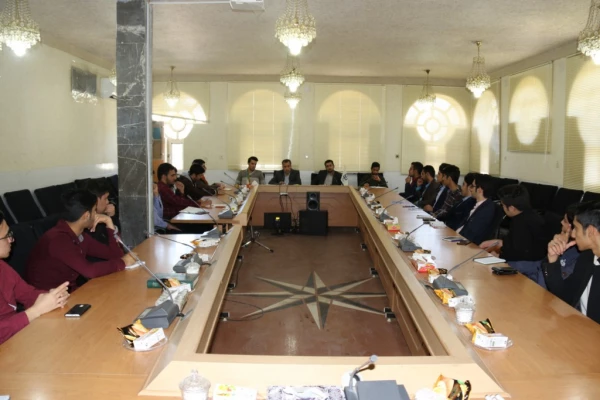 دومین جلسه هم اندیشی نمایندگان کلاس های آموزشی با حضور مدیر امور پردیس های استان یزد
 4