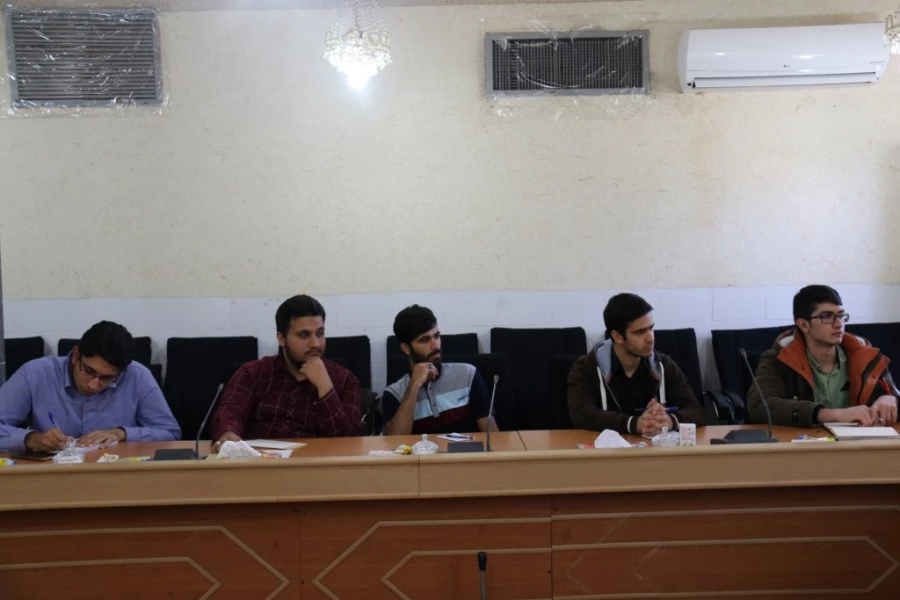 دومین جلسه هم اندیشی نمایندگان کلاس های آموزشی با حضور مدیر امور پردیس های استان یزد
 6