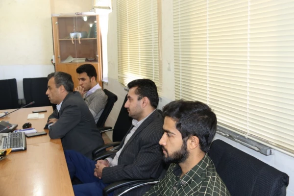 دومین جلسه هم اندیشی نمایندگان کلاس های آموزشی با حضور مدیر امور پردیس های استان یزد
 7