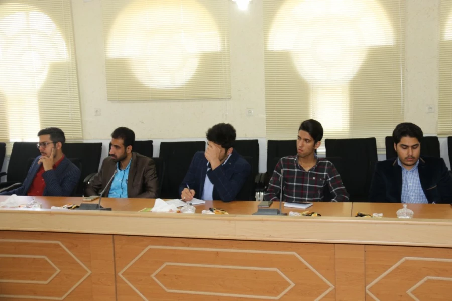 دومین جلسه هم اندیشی نمایندگان کلاس های آموزشی با حضور مدیر امور پردیس های استان یزد
 9