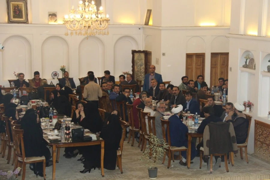 نشست صمیمانه کارکنان پردیس های استانی به منظور قدردانی از زحمات آن ها در برگزاری امتحانات نیم سال اول
 9