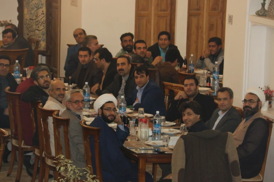 نشست صمیمانه کارکنان پردیس های استانی به منظور قدردانی از زحمات آن ها در برگزاری امتحانات نیم سال اول
 11