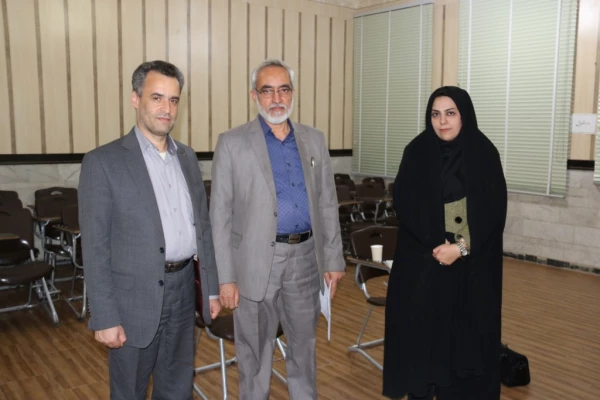 برگزاری نشست اعضای گرو ه های آموزشی استان یزد
 8