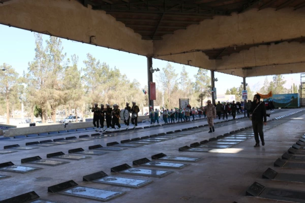 به مناسبت ایام الله دهه فجر برگزار گردید:

تجدید میثاق کارکنان دانشگاه فرهنگیان یزد با آرمان های شهدا
 6