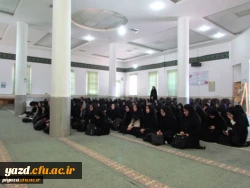 آشنایی دانشجو معلمان پردیس با خدمات نوین انتقال خون
 2