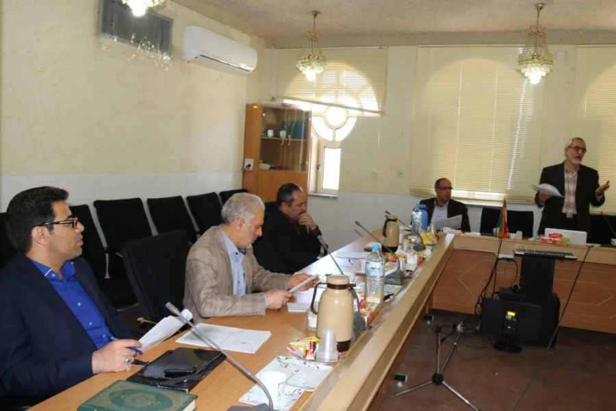 برگزاری دوره توانمند سازی کارورزی مدرسان پردیس های استان یزد
 7