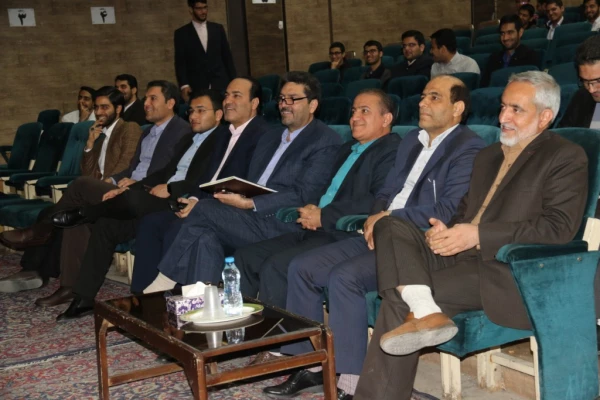 برگزاری جلسه فرهنگی در دانشگاه فرهنگیان یزد با حضور مدیر کل آموزش و پرورش استان

 2