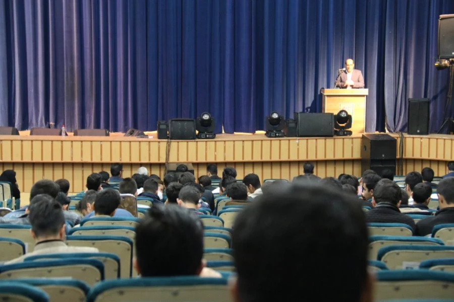 برگزاری جلسه فرهنگی در دانشگاه فرهنگیان یزد با حضور مدیر کل آموزش و پرورش استان

 6