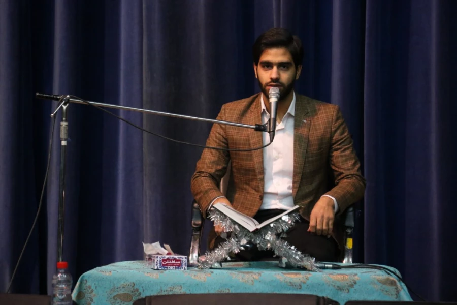 برگزاری جلسه فرهنگی در دانشگاه فرهنگیان یزد با حضور مدیر کل آموزش و پرورش استان

 7