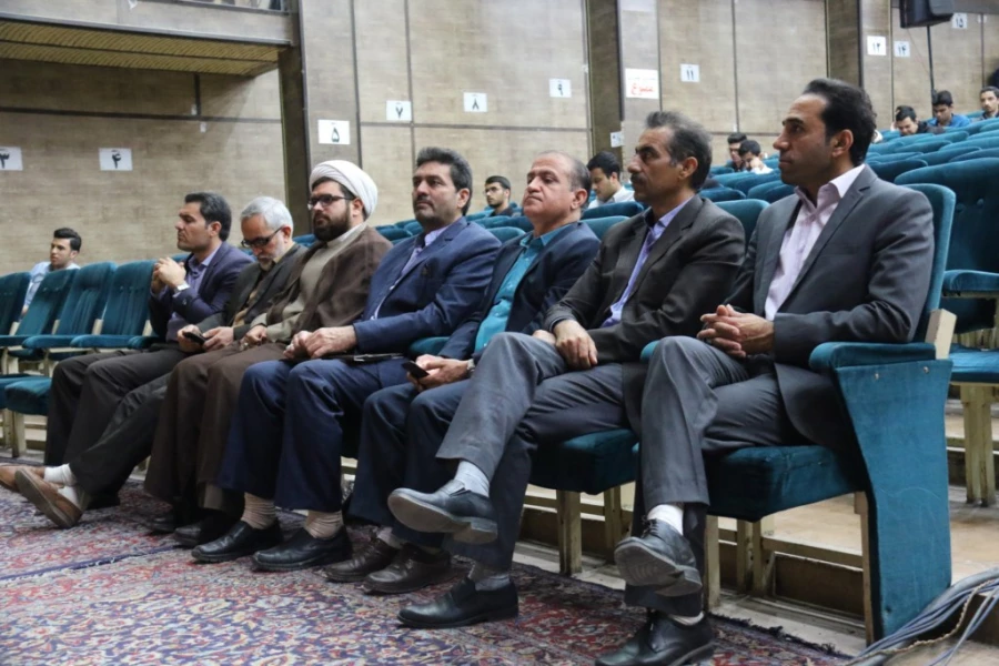 برگزاری جلسه فرهنگی در دانشگاه فرهنگیان یزد با حضور مدیر کل آموزش و پرورش استان

 10