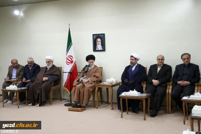 رهبر معظم انقلاب اسلامی در دیدار دست اندرکاران کنگره بزرگداشت ۶۵۰۰ شهید استان کرمان:
پیام جاودانه شهیدان برحذر داشتن جامعه از ترس و اندوه است
