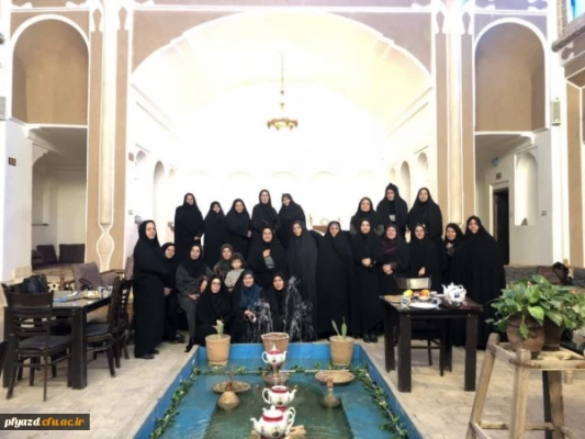 تجلیل از کارمندان زن به مناسبت میلاد حضرت فاطمه الزهرا (س)
 6