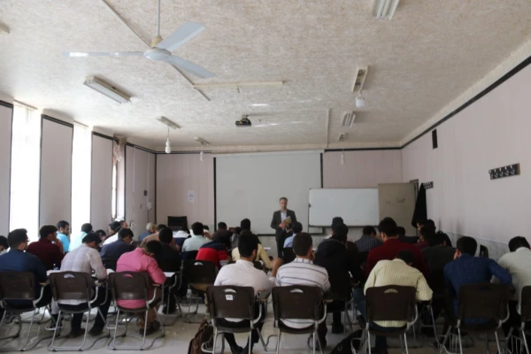 در پردیس شهیدان پاک نژاد یزد برگزار گردید:

نشست آشنایی دانشجومعلمان با قوانین و مقررات هسته گزینش آموزش و پرورش
 5