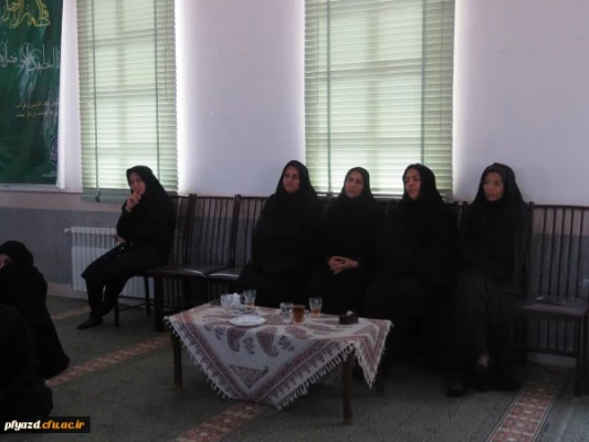 برگزاری کارگاه با محوریت فضای مجازی و آسیب های آن در پردیس فاطمه الزهرا (س) یزد
 2