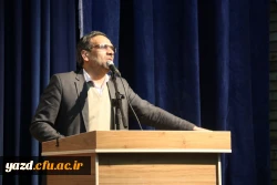 در پردیس شهیدان پاک نژاد یزد برگزار شد:

آشنایی دانشجو معلمان با امور مربوط به گزینش و استخدام
 4