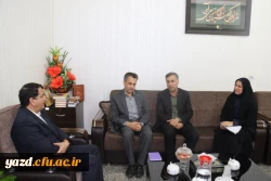 در دیدار مسئولین دانشگاه فرهنگیان استان با معاون سیاسی امنیتی استانداری یزد مطرح شد:

اعلام حمایت معاون سیاسی امنیتی استانداری یزد از رسالت های دانشگاه فرهنگیان 2