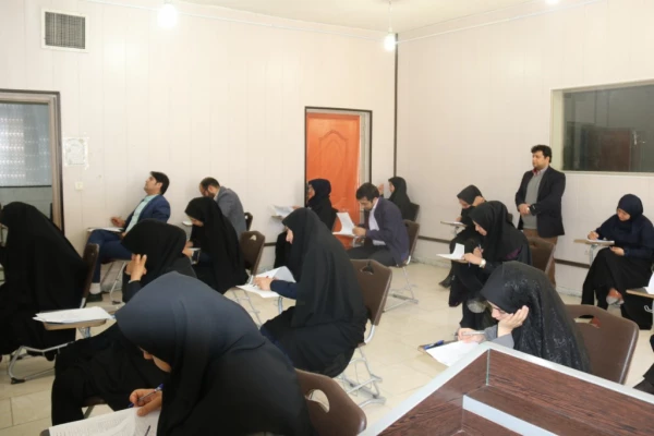 در پردیس شهیدان پاک نژاد یزد برگزار شد:

برگزاری آزمون دروس غیرحضوری مهارت آموزان ماده 28 ( پذیرفته شدگان آزمون استخدامی آموزش و پرورش ورودی 96) 4