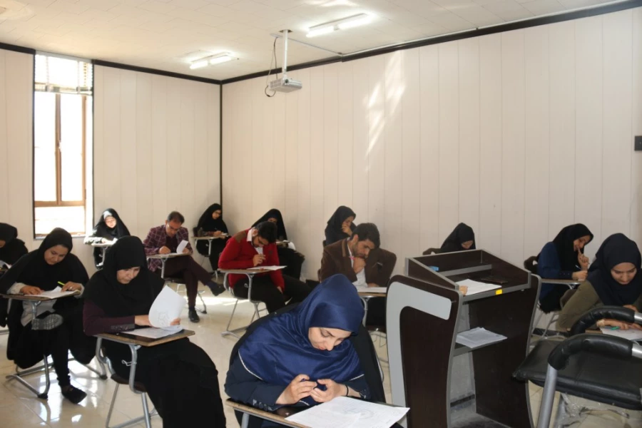 در پردیس شهیدان پاک نژاد یزد برگزار شد:

برگزاری آزمون دروس غیرحضوری مهارت آموزان ماده 28 ( پذیرفته شدگان آزمون استخدامی آموزش و پرورش ورودی 96) 5