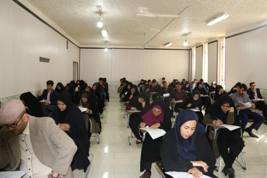 در پردیس شهیدان پاک نژاد یزد برگزار شد:

برگزاری آزمون دروس غیرحضوری مهارت آموزان ماده 28 ( پذیرفته شدگان آزمون استخدامی آموزش و پرورش ورودی 96) 6