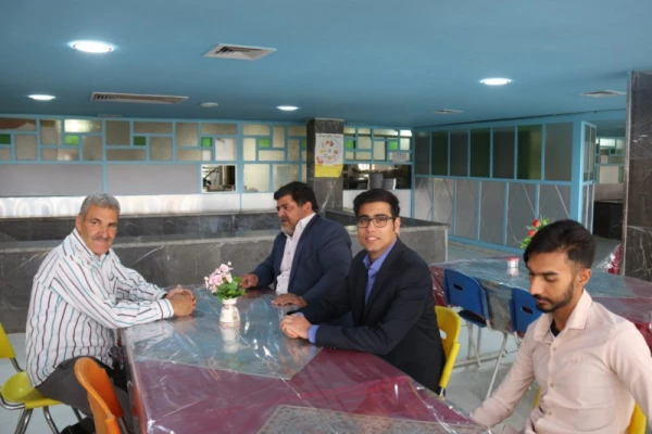 نشست صمیمانه پایان سال مدیر امور پردیس های استان با همکاران دانشگاه فرهنگیان یزد در آستانه عید باستانی نوروز 
 4