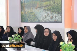 نشست صمیمانه پایان سال مدیر امور پردیس های استان با همکاران دانشگاه فرهنگیان یزد در آستانه عید باستانی نوروز 
 9