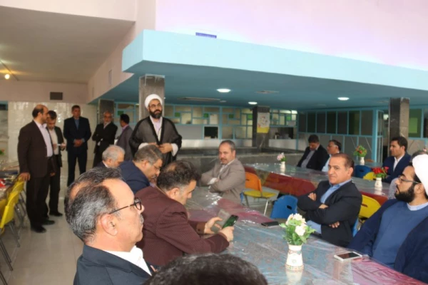 نشست صمیمانه پایان سال مدیر امور پردیس های استان با همکاران دانشگاه فرهنگیان یزد در آستانه عید باستانی نوروز 
 12