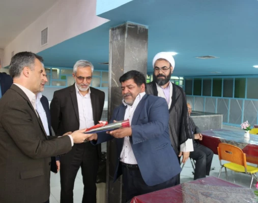 نشست صمیمانه پایان سال مدیر امور پردیس های استان با همکاران دانشگاه فرهنگیان یزد در آستانه عید باستانی نوروز 
 16