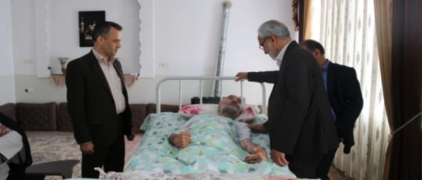 دیدار مسئولین دانشگاه فرهنگیان یزد از همکاران پیشکسوت در آستانه سال جدید 2